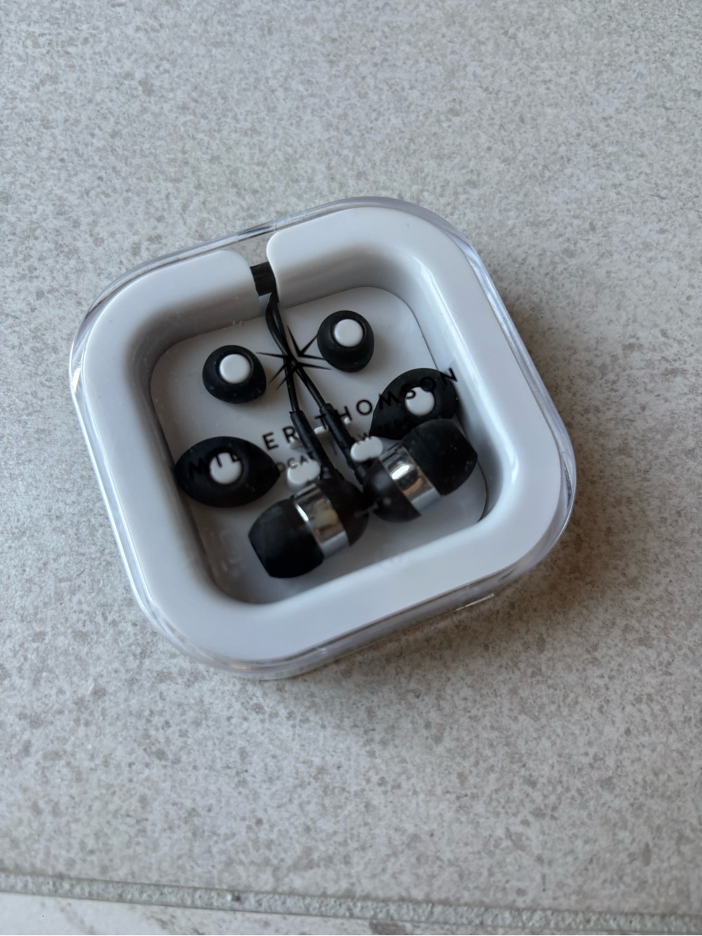 Black In-Ear Wired Earbuds with Silicone Tips